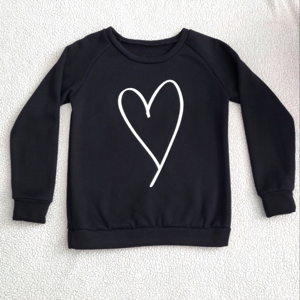 Woman's Black Crew Sweatshirt with Heart🖤